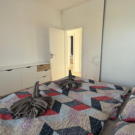 Klimatizovany Apartmanovy Dom, S Virivkou, 1B Szenc Kültér fotó